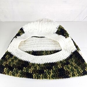 Hooded Sweater Cocoon Blanket For Baby  Army camouflage/Cream 28×12×8in 1.1 Ib